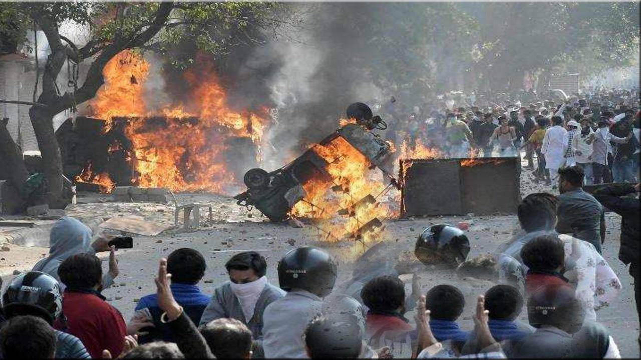 दिल्ली हिंसा में ‘ एकतरफा कार्रवाई ’ को लेकर विपक्ष ने राष्ट्रपति कोविंद को सौंपा ज्ञापन
