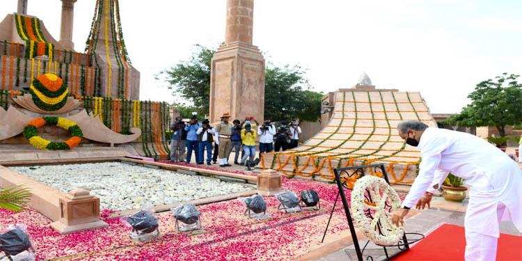 राजस्थान में धूमधाम से मनाया जा रहा स्वतंत्रता दिवस, मुख्यमंत्री गहलोत ने किया ध्वजारोहण
