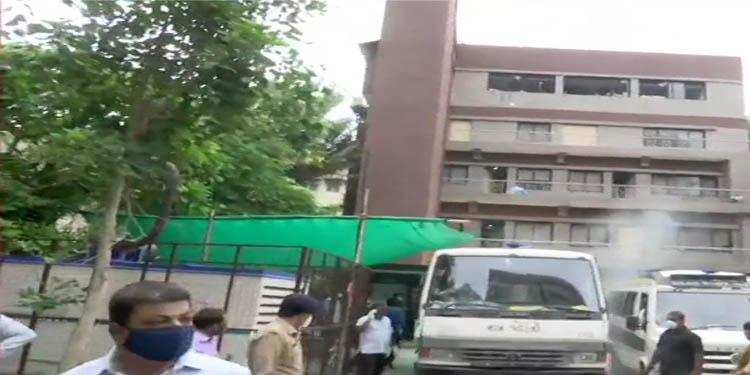 अहमदाबाद के अस्पताल में आग लगने से 8 कोरोना मरीज़ों की मौत, 3 महिलायें