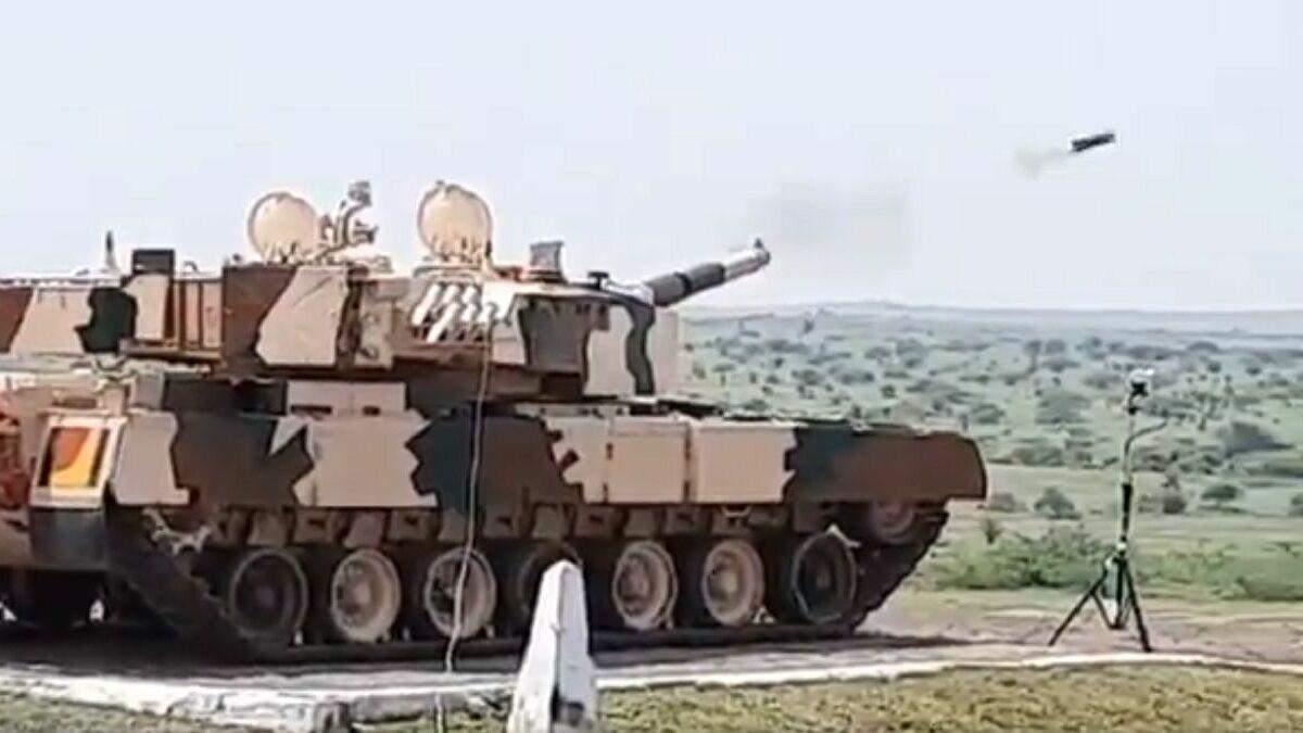 लेजर निर्देशित टैंक रोधी मिसाइल का सफल परीक्षण