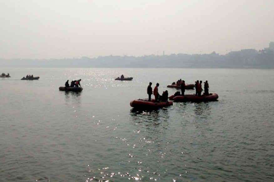 बिहार के खगड़िया जिले की गंगा नदी में पलटी नौका, सात लोगों के शव बरामद