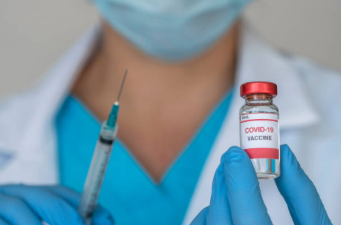 रूस ने देश के विभिन्न क्षेत्रों में भेजी कोरोना वैक्सीन की पहली खेप
