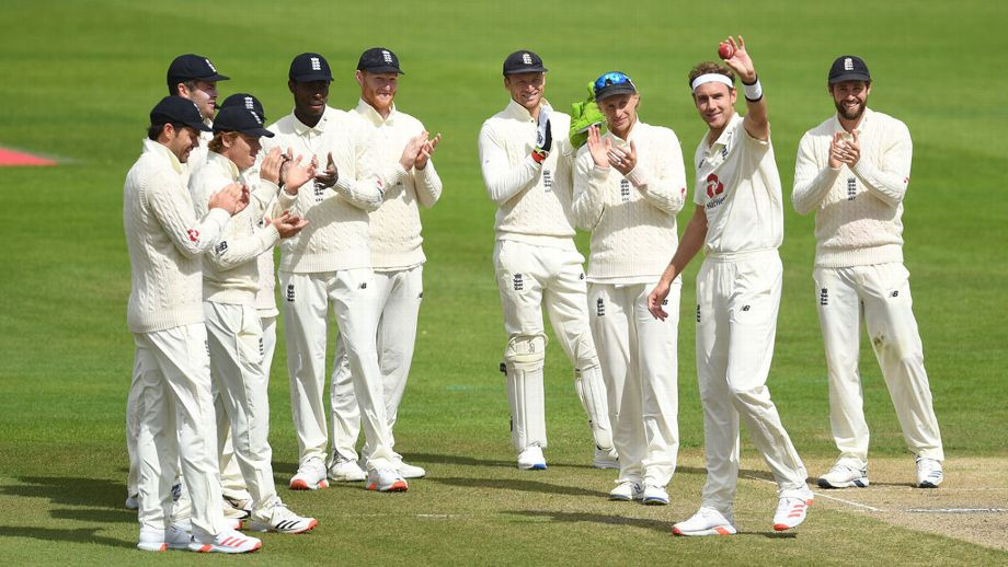 मैनचेस्टर टेस्ट : ब्रॉड के 500, वोक्स का पंजा, इंग्लैंड ने जीती विजडन ट्रॉफी