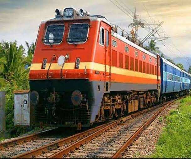 पश्चिम रेलवे का फेस्टिव गिफ्ट दशहरा एवं दीपावली के दौरान 8 जोड़ी त्‍योहार विशेष ट्रेनें , बुकिंग 18 से