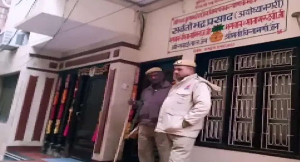 Smell of socialist perfume in Kannauj, Income Tax Department reached SP MLC Pushpraj Jain Pumpi's house, raided 50 places