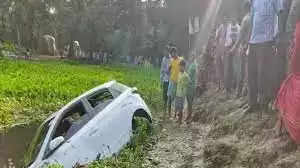 Bihar: Four killed in car pit near Karahi village in Saran district
