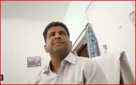 जौनपुर के टीडी कॉलेज का HOD मांग रहा था किस, सेक्स के लिए दे रहा था ऑफर, छात्रा ने बना लिया VIDEO