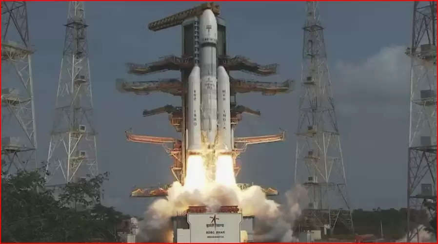 अंतरिक्ष में ISRO की एक और छलांग, एक साथ भेजे 36 विदेशी सैटेलाइट, ली 1000 करोड़ रुपए फीस
