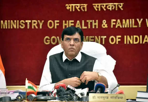 केंद्रीय स्वास्थ्य मंत्री मनसुख मंडाविया ने सभी राज्यों से कोरोना वायरस को लेकर अलर्ट रहने को कहा 