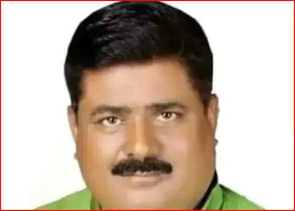 फूलपुर के वीरेन्द्र यादव बने कांग्रेस एआईसीसी सदस्य:,समर्थकों में हर्ष ,2004 में डीएम वाराणसी की कुर्सी पर किया था कब्जा