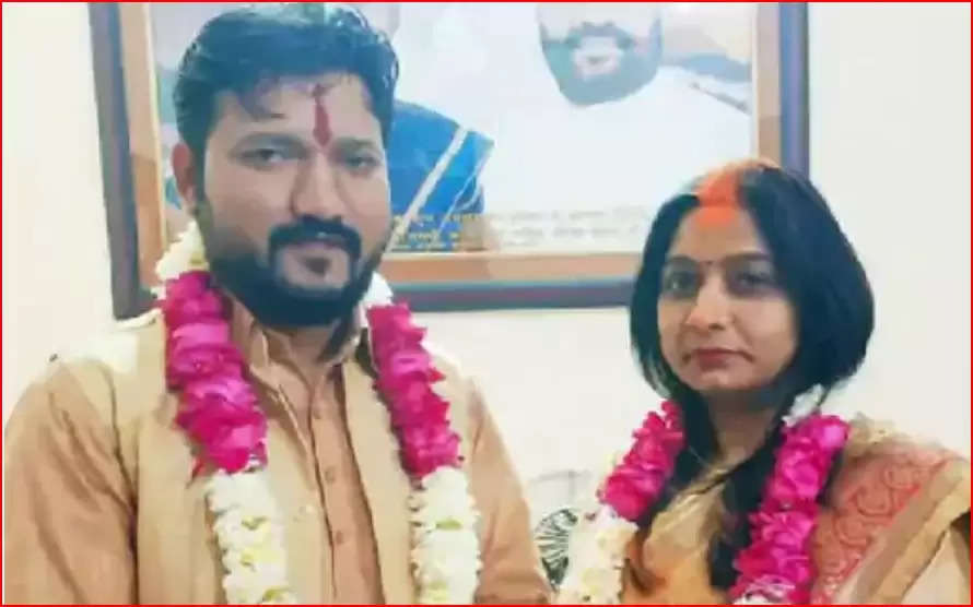 स्वामी प्रसाद और बेटी के खिलाफ गिरफ्तारी वारंट:संघमित्रा पर बिना तलाक शादी करने का आरोप