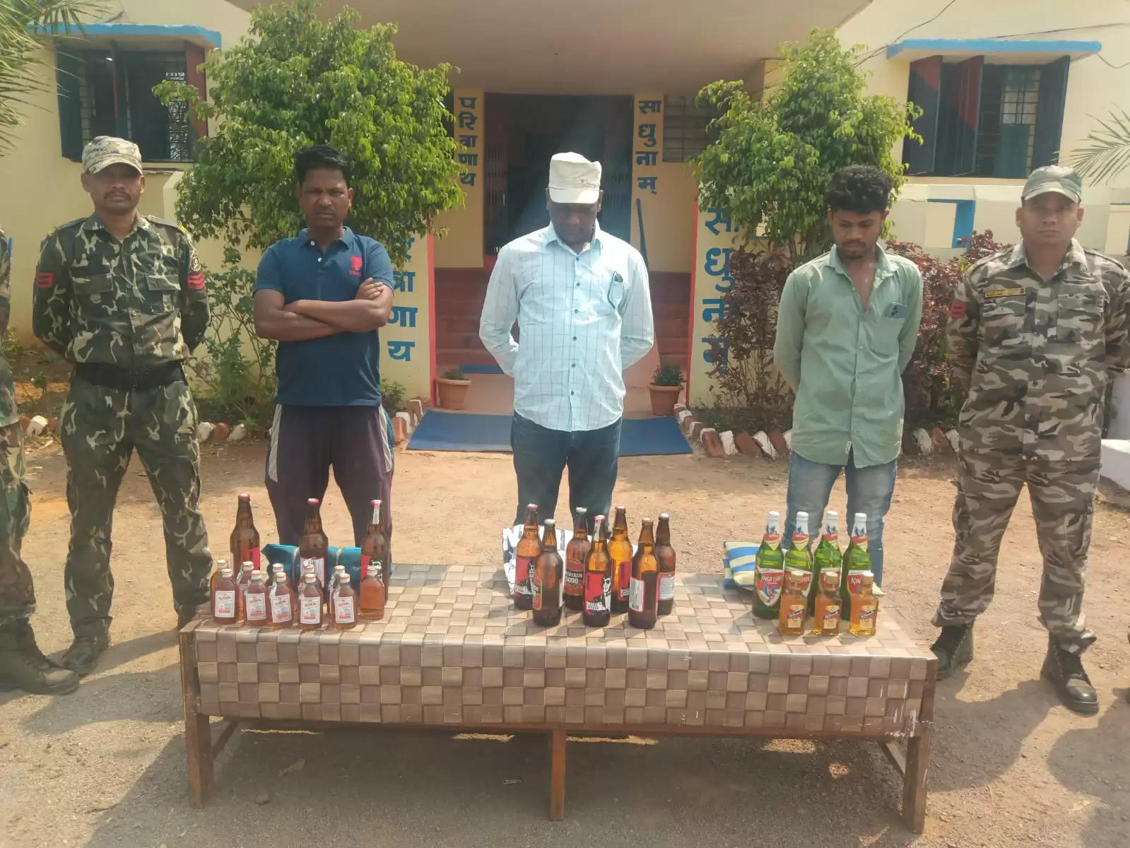 जगदलपुर- अवैध अंग्रेजी शराब के साथ 03 आरोपित गिरफ्तार