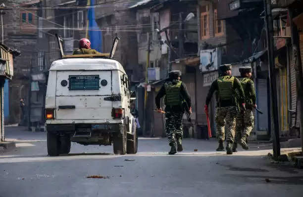 Terrorists attack a joint team of security forces in Jammu and Kashmir's Bandipora, five soldiers injured