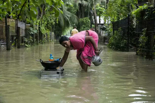  More than 54.5 lakh people still affected by the severe floods in Assam, see pictures of the severe floods
