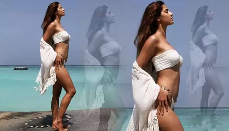 Disha Patani flaunts her sexy figure in a white bralette