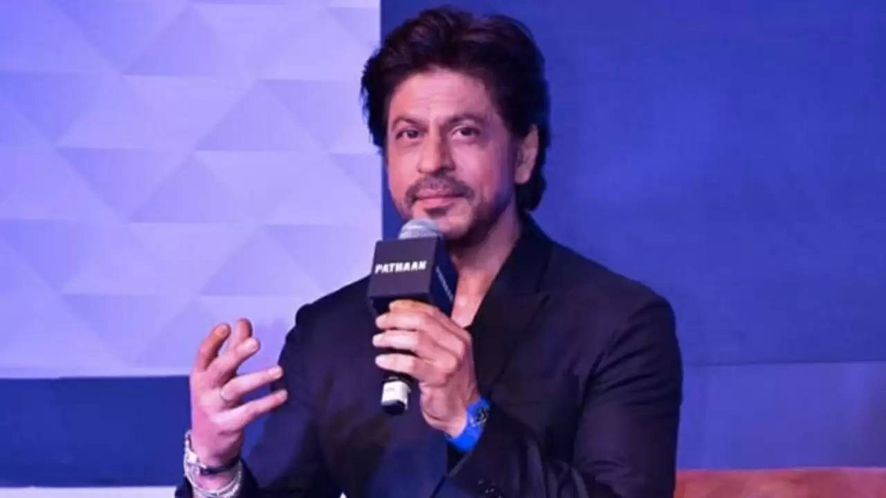 पठान की सफलता पर शाहरुख खान ने कहा, दर्शकों के प्यार के भूखे, करोड़ महत्वपूर्ण नहीं 