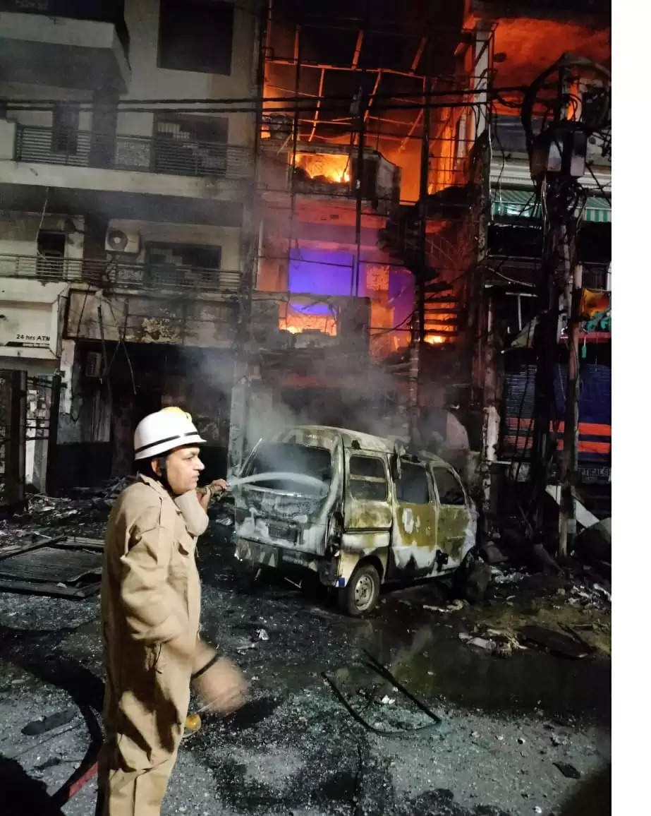 दिल्ली के विवेक विहार स्थित एक अस्पताल में लगी आग, 7 नवजात बच्चों की मौत