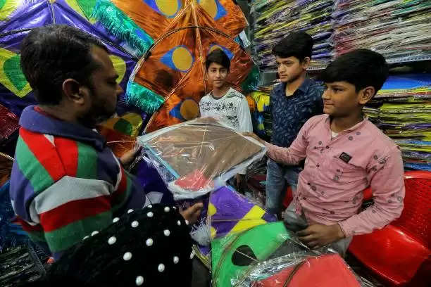 राजस्थान में मकर संक्रांति पर कई रिकॉर्ड टूटे : सिर्फ जयपुर में हुआ 20 करोड़ का पतंग कारोबार