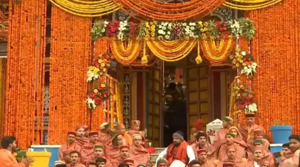 The doors of Badrinath Tham opened for the general devotees today.