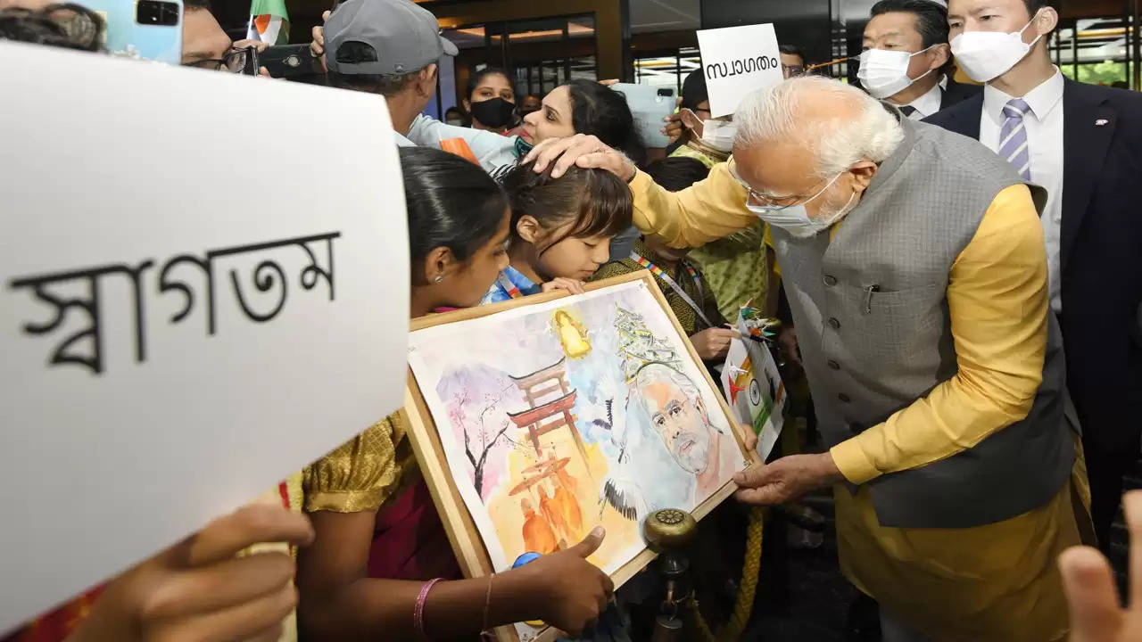 Warm welcome to PM Modi in Japan's capital Tokyo