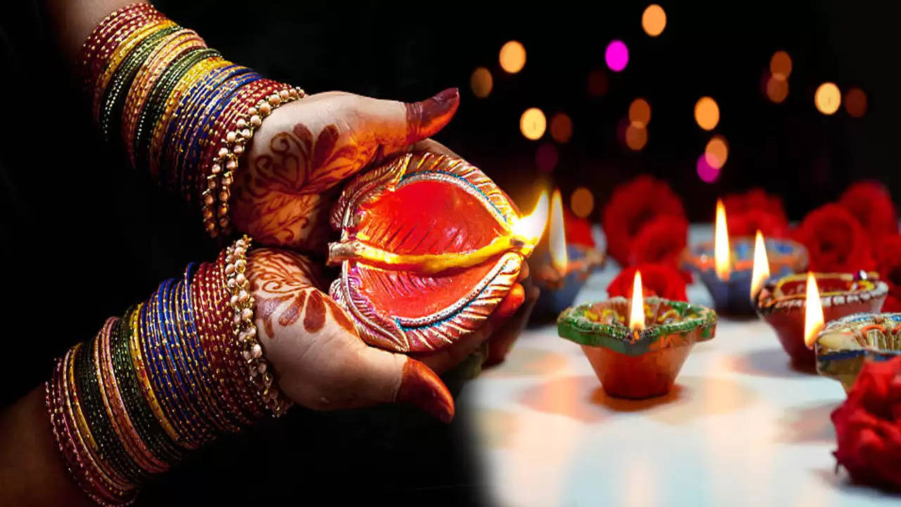दीपावली पर पूजा के समय पांच राजयोग, जानें कब करें घर और दुकान में  शुभ समय पर पूजन