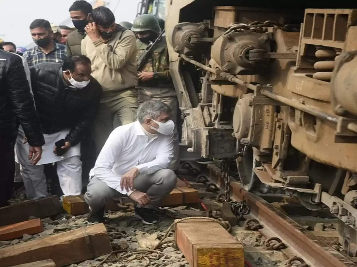 After visiting the accident site of Bikaner-Guwahati Express train, the Railway Minister said that there was some equipment fault in the engine.