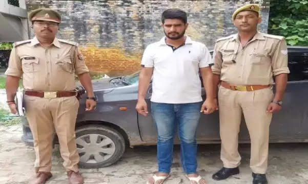 Varanasi: Police caught a young man who ran away with a car on the pretext of doing a test drive in Mohansarai, car also recovered