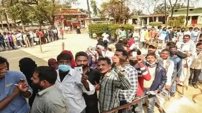 गुजरात चुनाव 2022: पहले चरण की वोटिंग आज, दांव पर कई दिग्गजों की साख, बीजेपी प्रत्याशी पर देर रात हमला