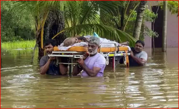 देश के 8 राज्यों में भारी बारिश से बाढ़ जैसे हालात:उत्तर भारत में अगले 5 दिन भारी बारिश की चेतावनी, अमरनाथ यात्रा लगातार दूसरे दिन रोकी गई